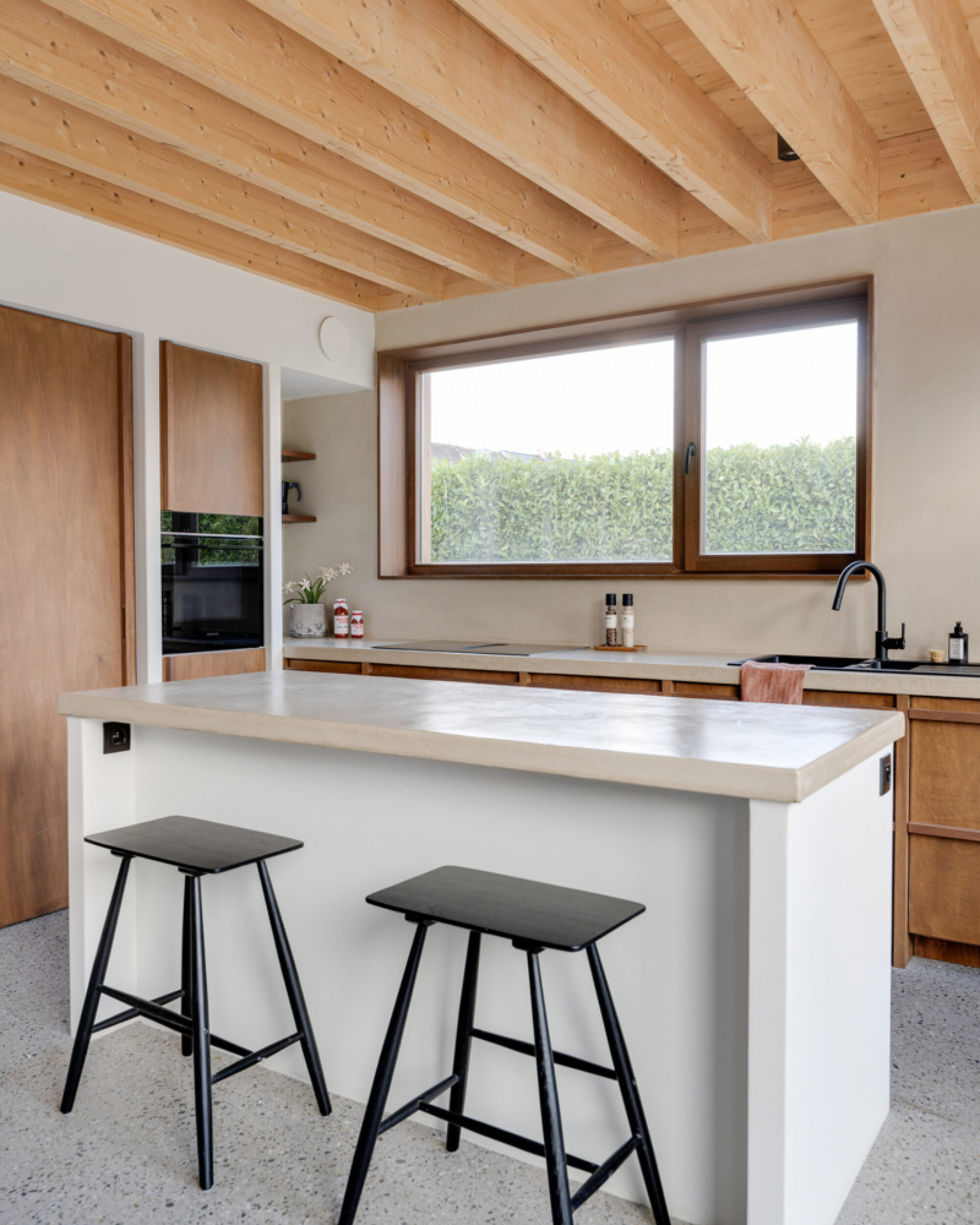 64483e0b70384292a9084dcff2b34b0c